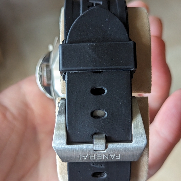 Men's Watch - Picture 6 of 10